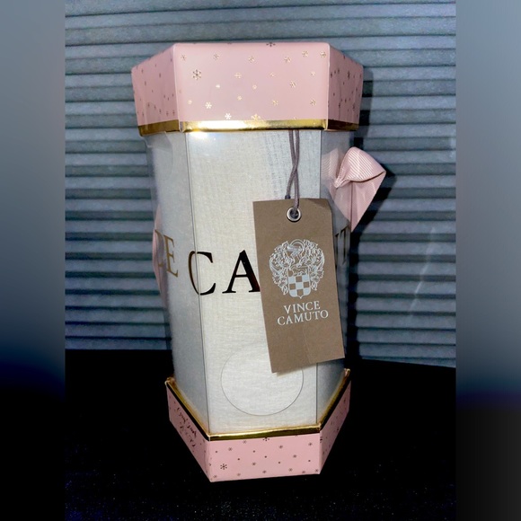 NWT Vince Camuto 21” X 72” Cream Scarf - Picture 2 of 3